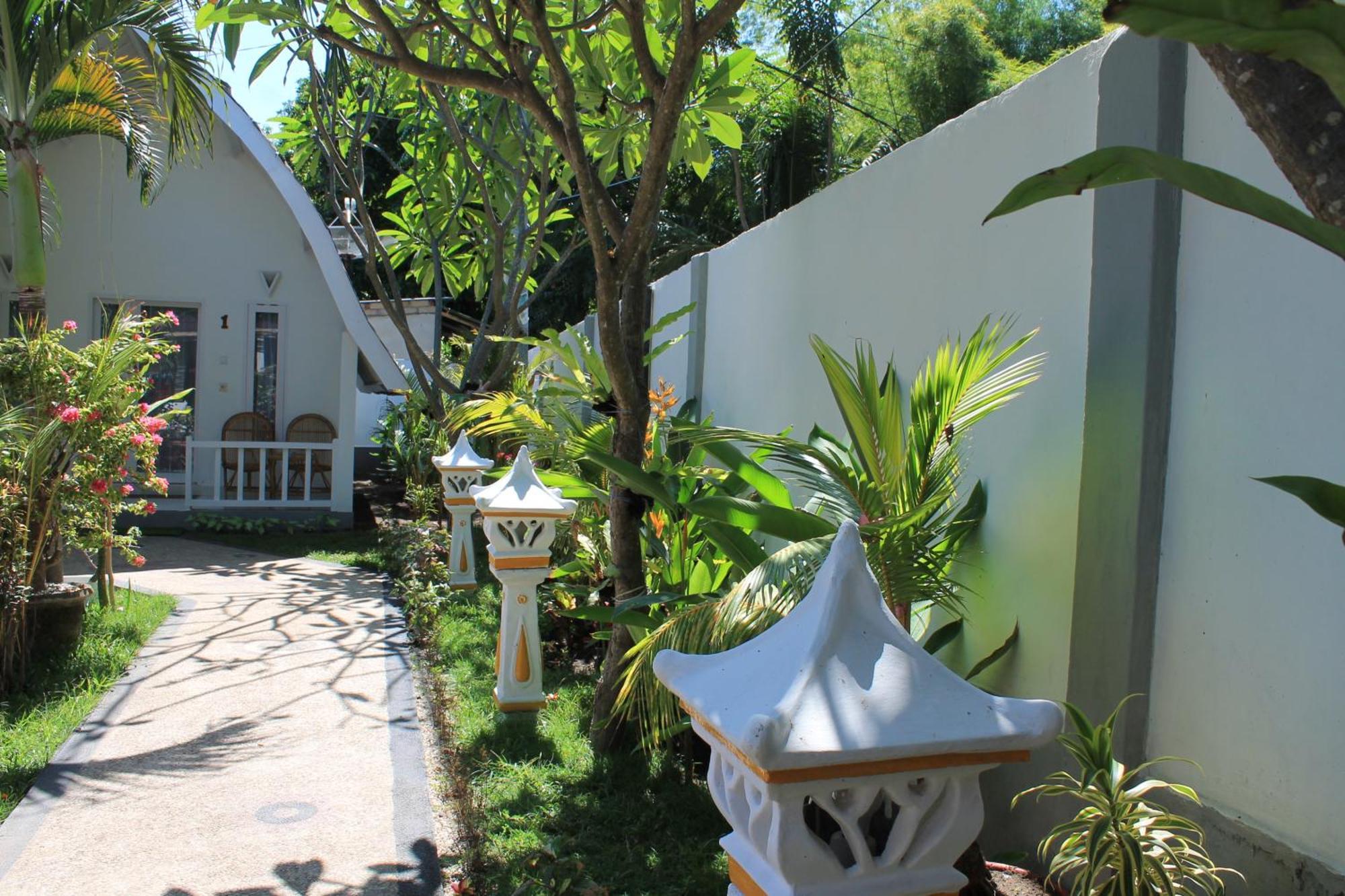 New Balengku Dua Hotel - Adults Only 吉利阿尔 外观 照片