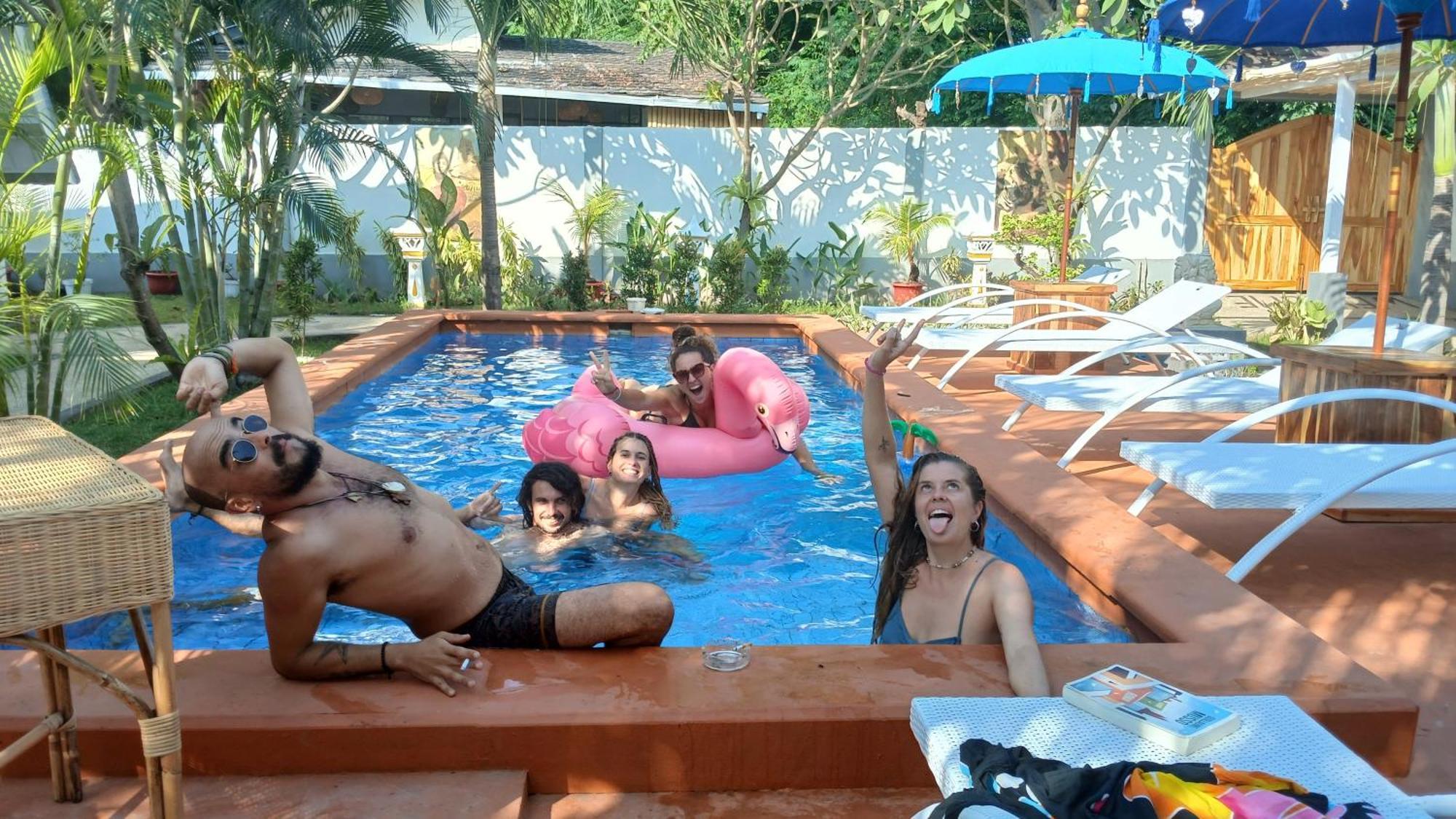 New Balengku Dua Hotel - Adults Only 吉利阿尔 外观 照片
